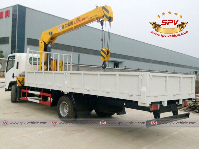 ISUZU 700P truck mounted 5 Ton crane